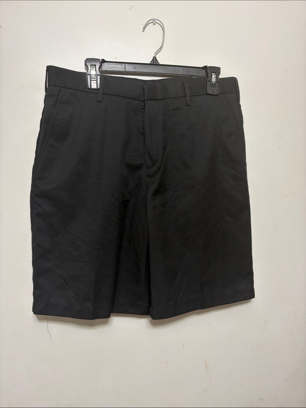 Men's Black Flat-Front Shorts — Tailored Everyday Style